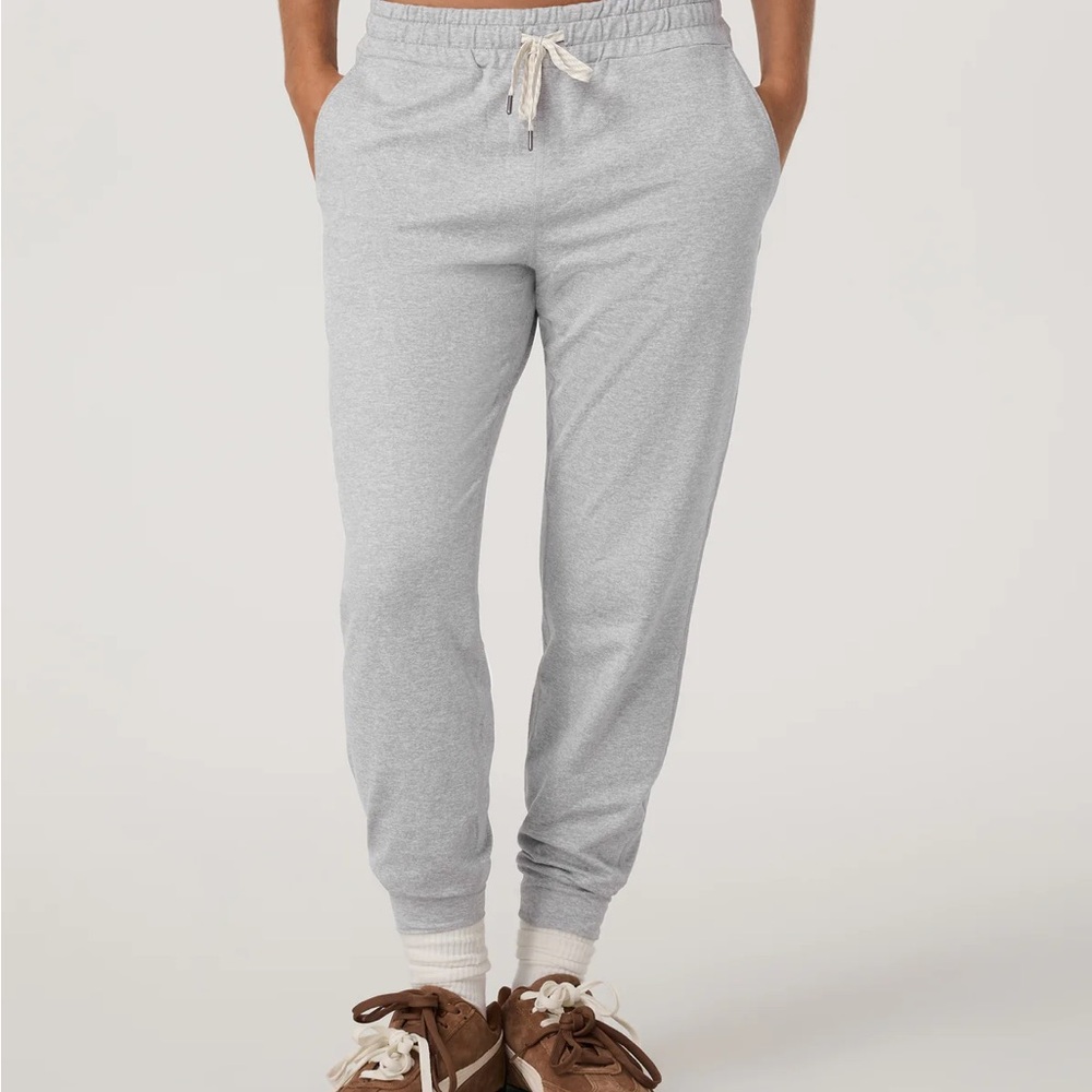 Vuori Heather Gray Lounge Pants